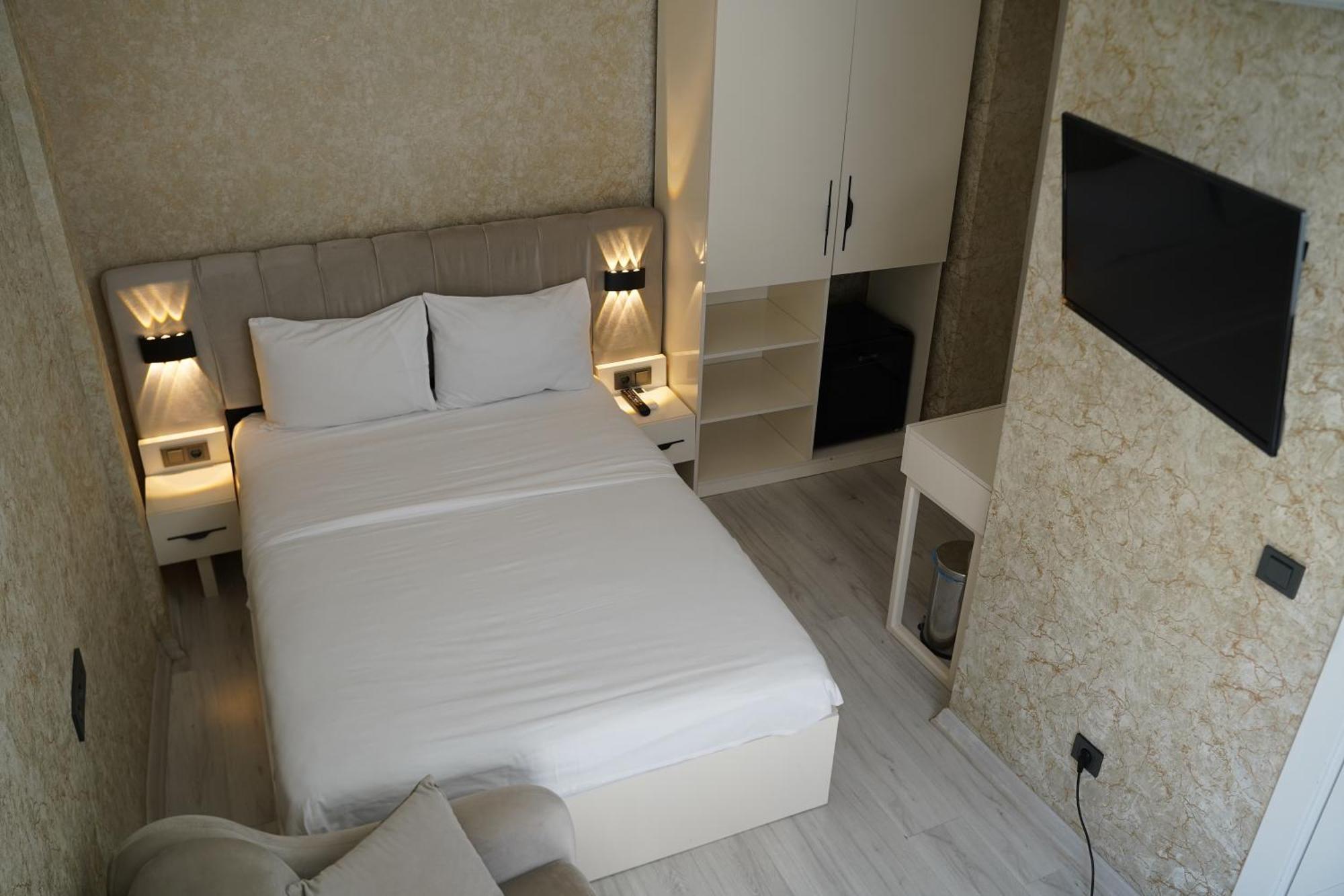 Sword Hotel *