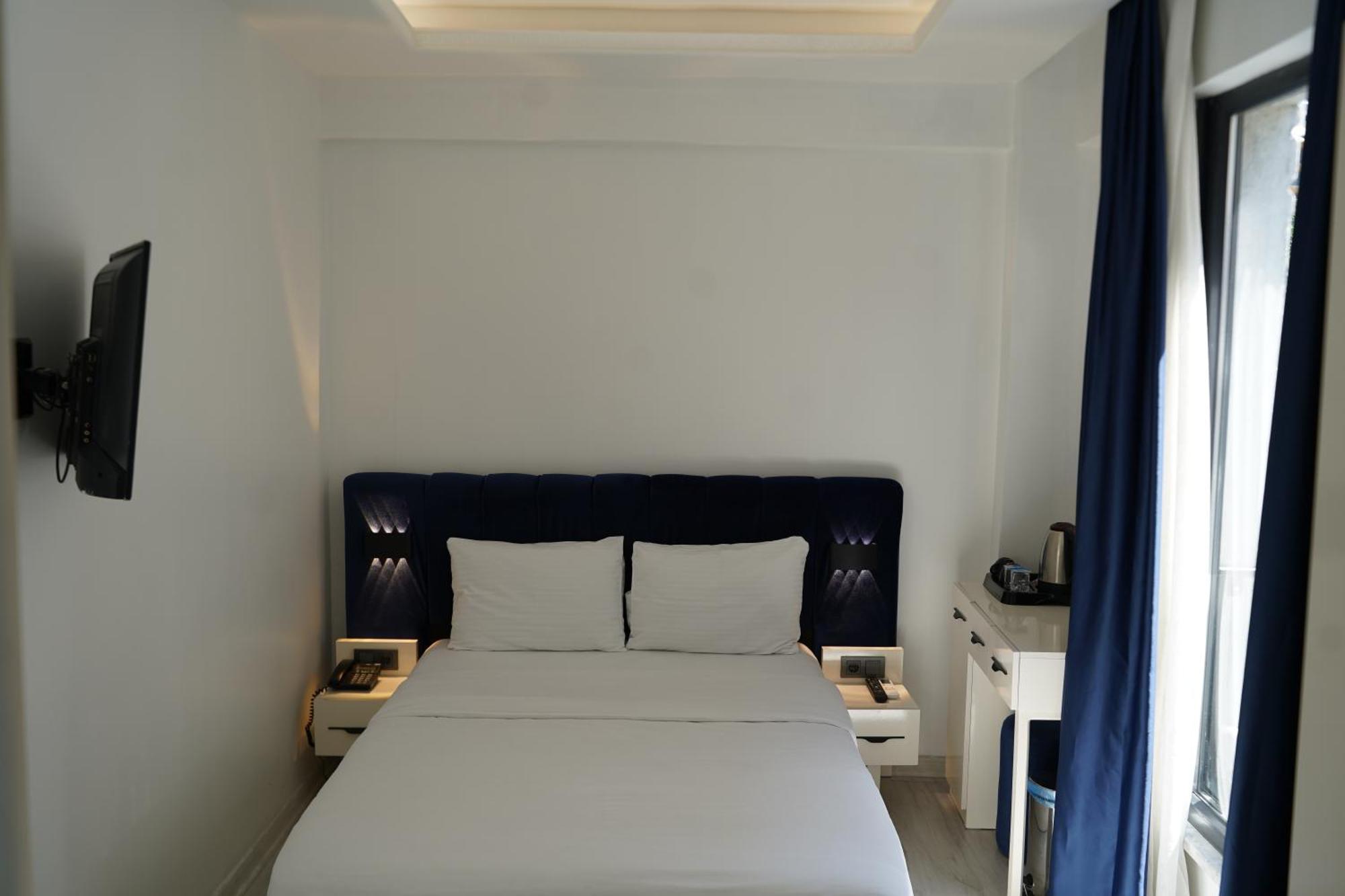 Otel Sword